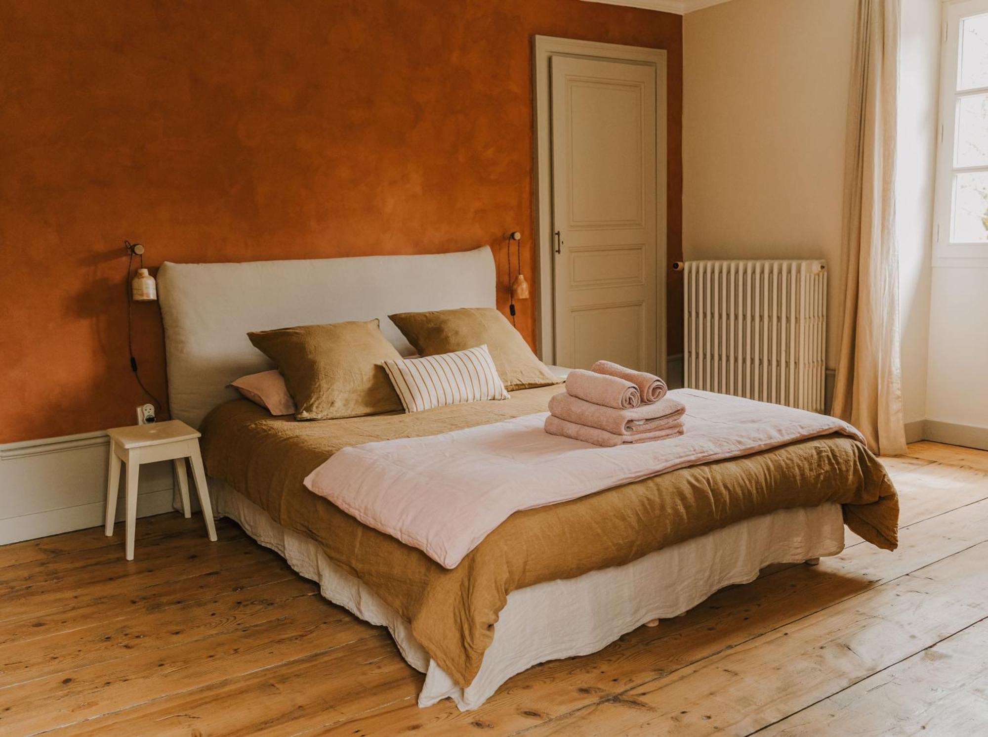 Maison D'Hotes Et Gite De Charme Avec Piscine, La Lhuiseraie 객실 사진